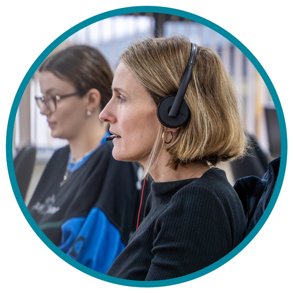 query handling service- lady wearing headset